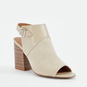 JustFab Rellia Peep Toe Bootie Size 8